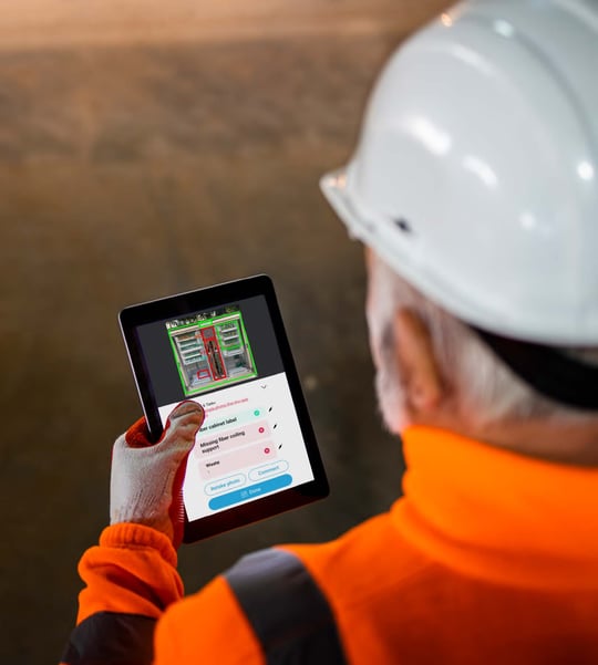 Technician using Deepo app