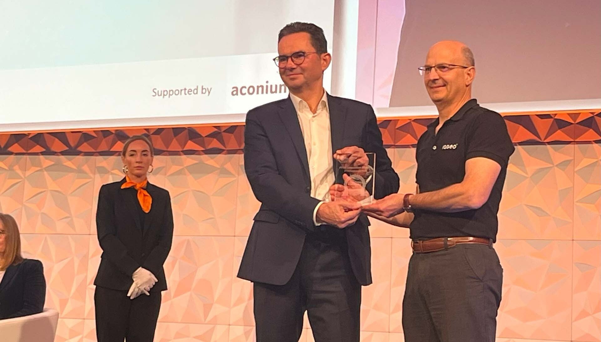 IQGeo-wins-FTTH-Innovation-Award-2025